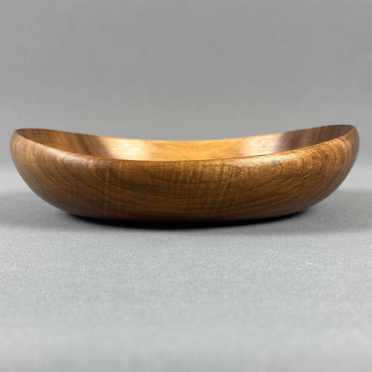 Dänische Teakholz Schale aus den 1960er Jahren mit klarer Form und warmer Maserung