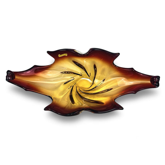 Murano Sommerso-Schale von oben mit spiralförmigem Wirbel im Boden und Rautenumriss