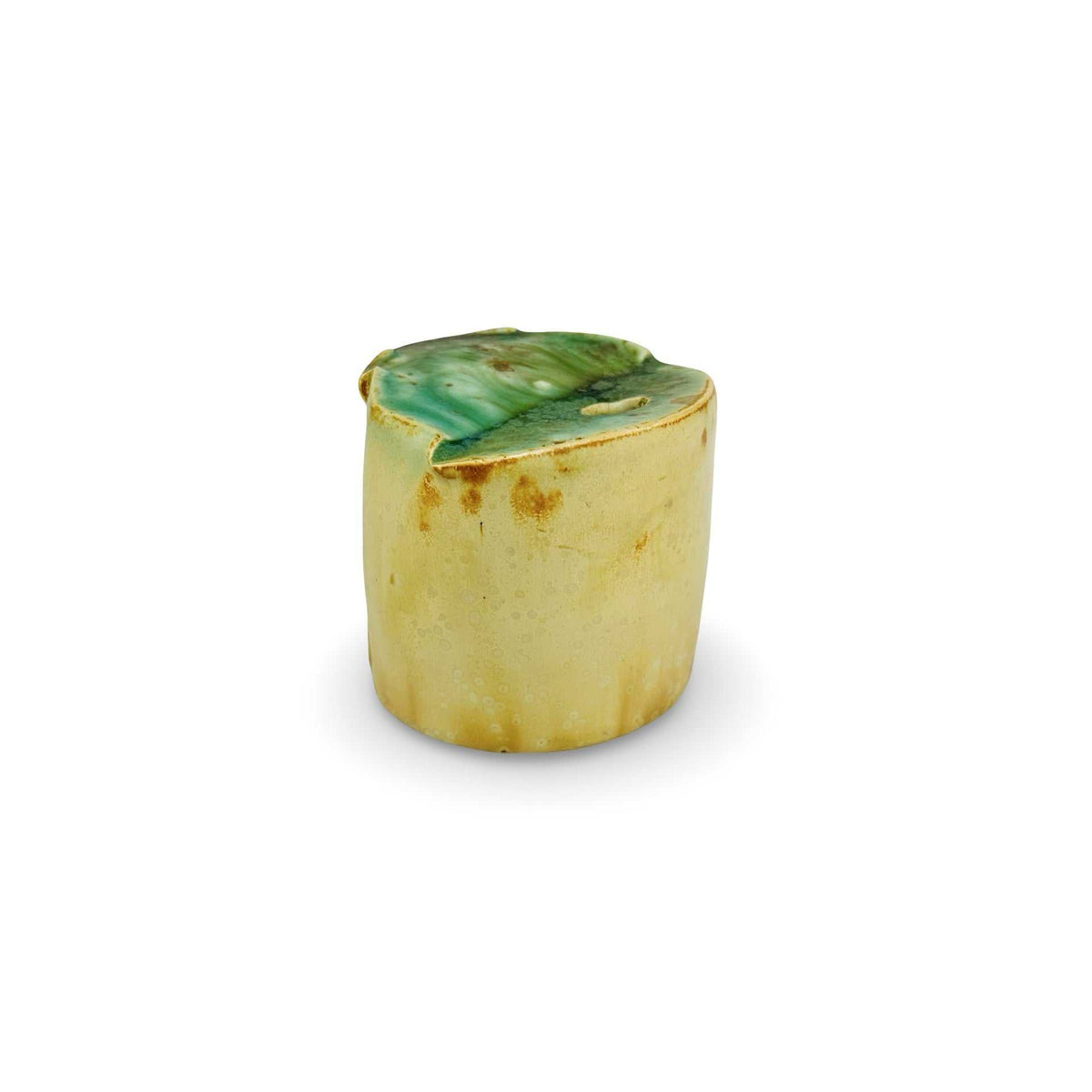 Handaufgebaute Seifert Vase, ockerfarbene Seite mit rostbraunen Sprenkeln und grüner Oberseite