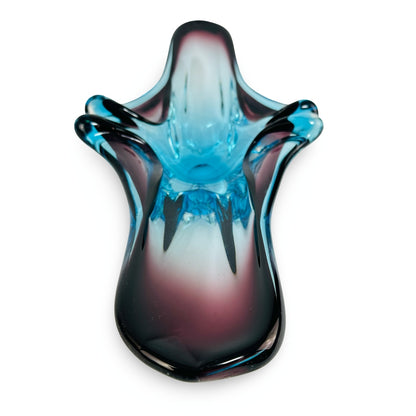 Freiform-Glasschale aus Murano, Detailansicht der Wellenkrone in der Mitte