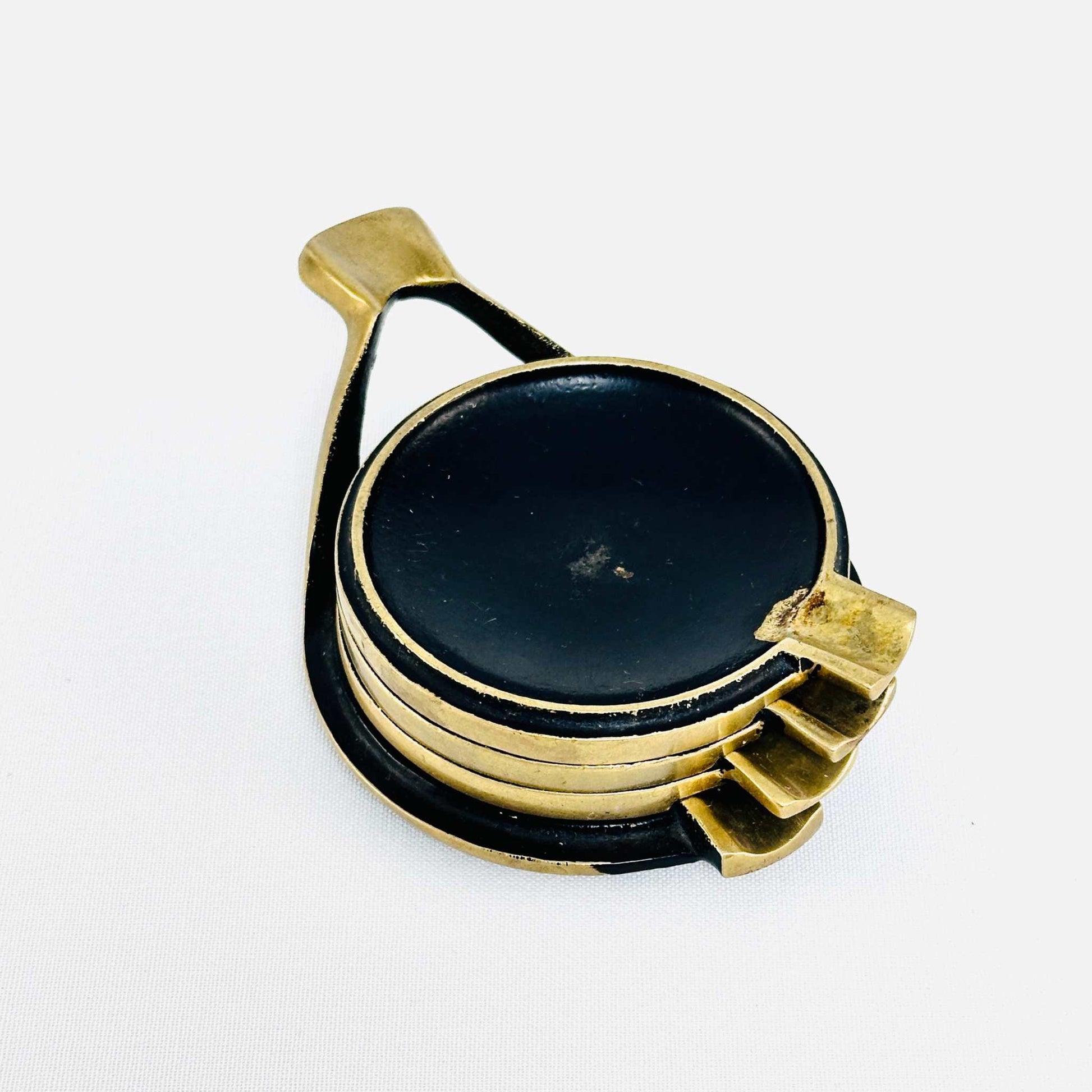 Aschenbecher-Set mit Halter im Stil von Walter Bosse, 1960er Jahre, Messing und Bronze, Mid-Century-Design