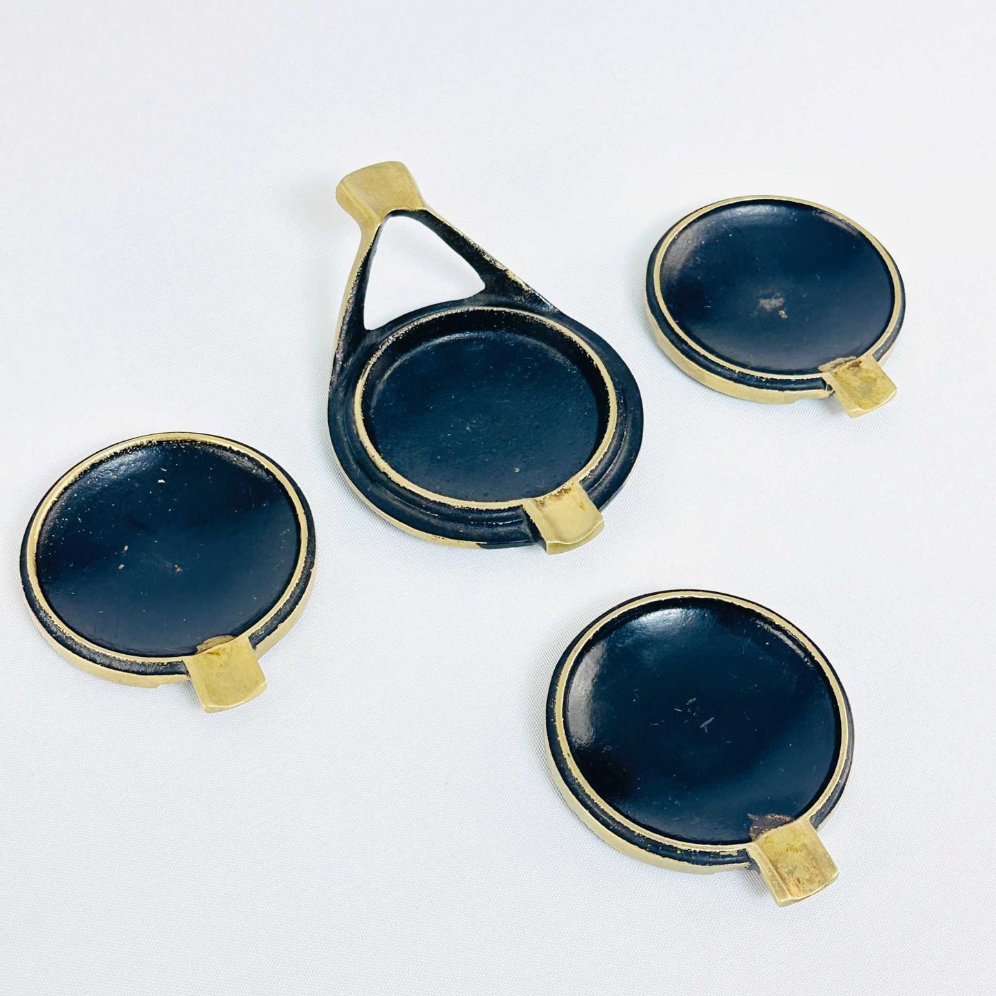 Aschenbecher-Set mit Halter im Stil von Walter Bosse aus den 1960er Jahren, bronzenes Designobjekt