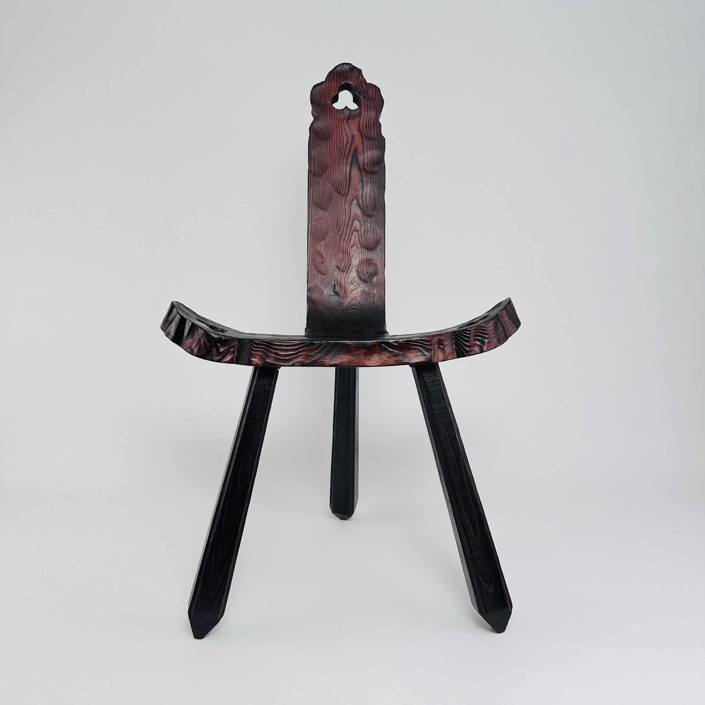 Dreibein Hocker im Brutalistischem Stil 70er