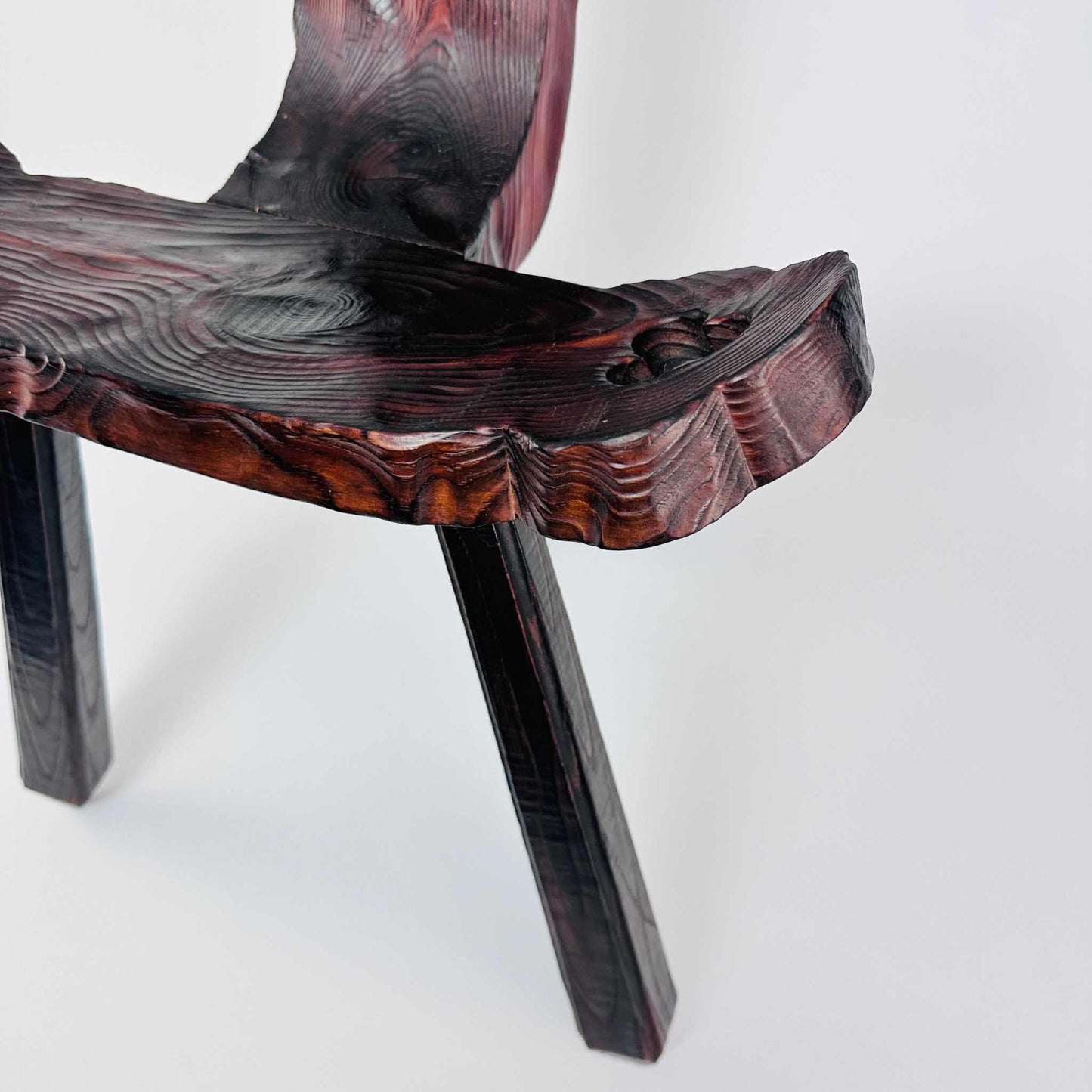 Dreibein Hocker im Brutalistischem Stil 70er