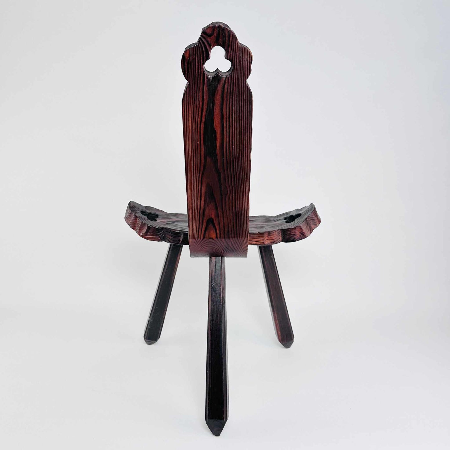 Dreibein Hocker im Brutalistischem Stil 70er