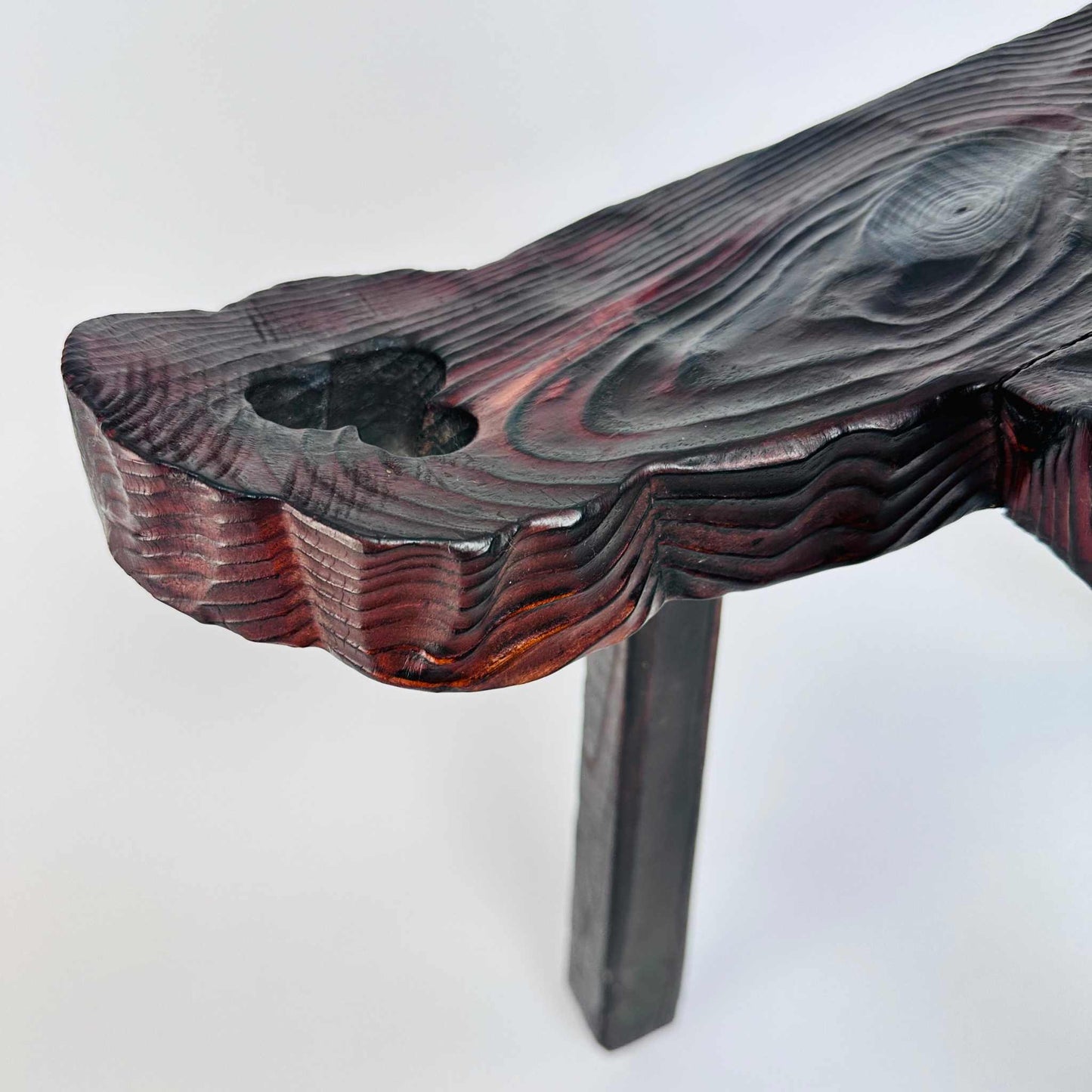 Dreibein Hocker im Brutalistischem Stil 70er