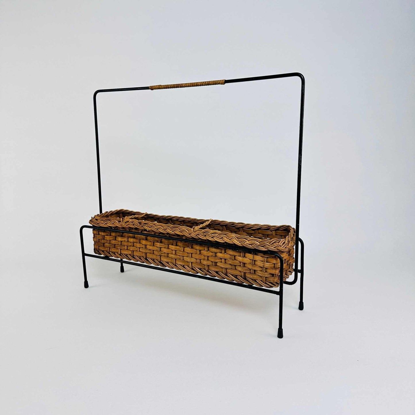 Korb Flaschenhalter aus Metal und Geflecht 1950er
