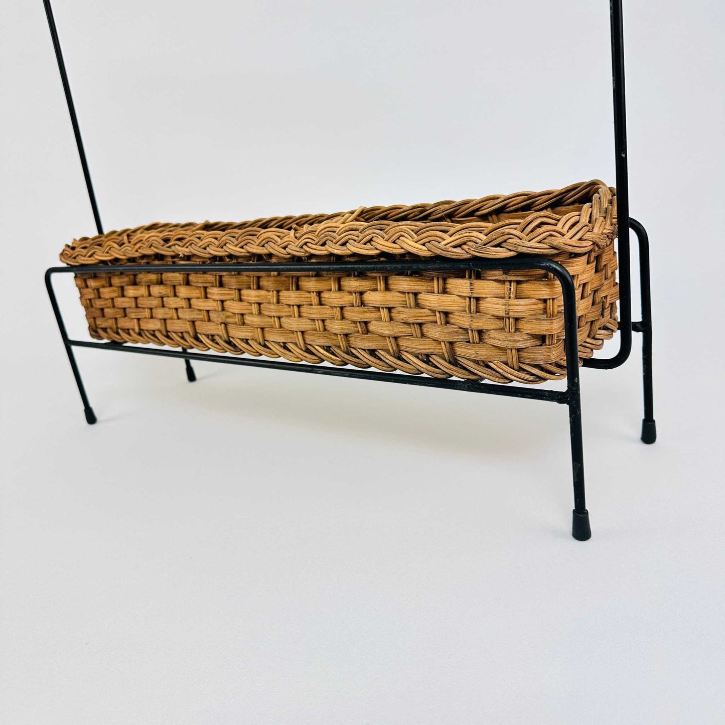 Korb Flaschenhalter aus Metal und Geflecht 1950er
