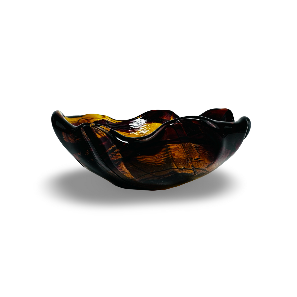 Kleine Murano Glasschale mit Wellenrand in Bernstein und Schwarz, flache Seitenansicht