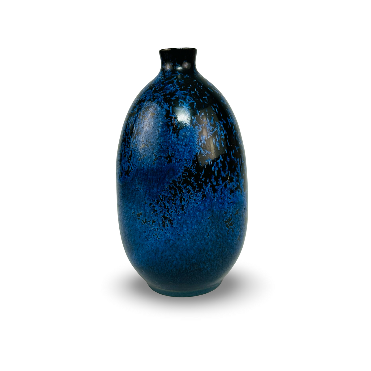 Heiner Hans Körting Keramikvase in Eiform, blaue Kristalle auf schwarzer Glanzglasur, Seitenansicht