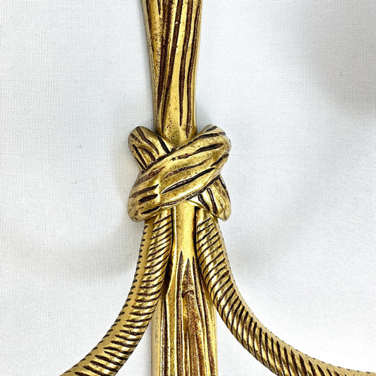 Paar französische Messing Wandleuchten aus den 1960er Jahren mit zwei E14 Fassungen, dimmbar und hochwertig verarbeitet