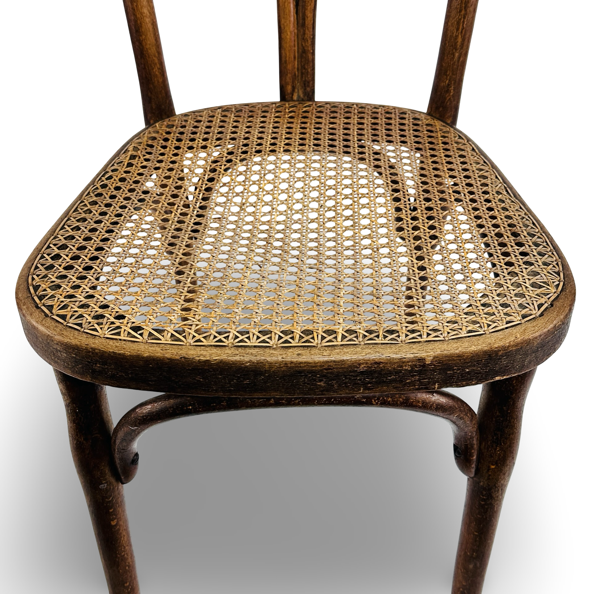 Thonet Bugholzstuhl Model 107 von 1900 mit originalem Geflecht in gutem Zustand