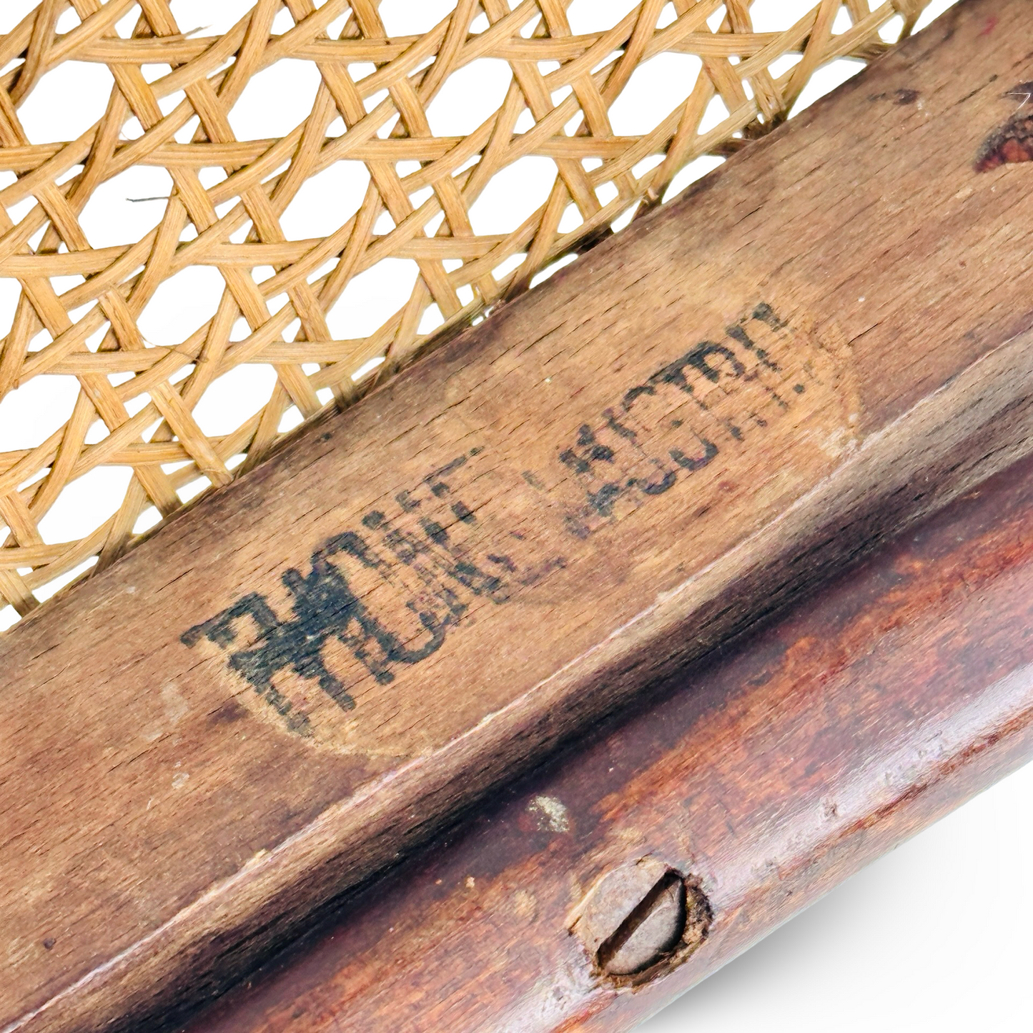 Thonet Bugholzstuhl Model 107 von 1900 mit originalem Geflecht in gutem Zustand