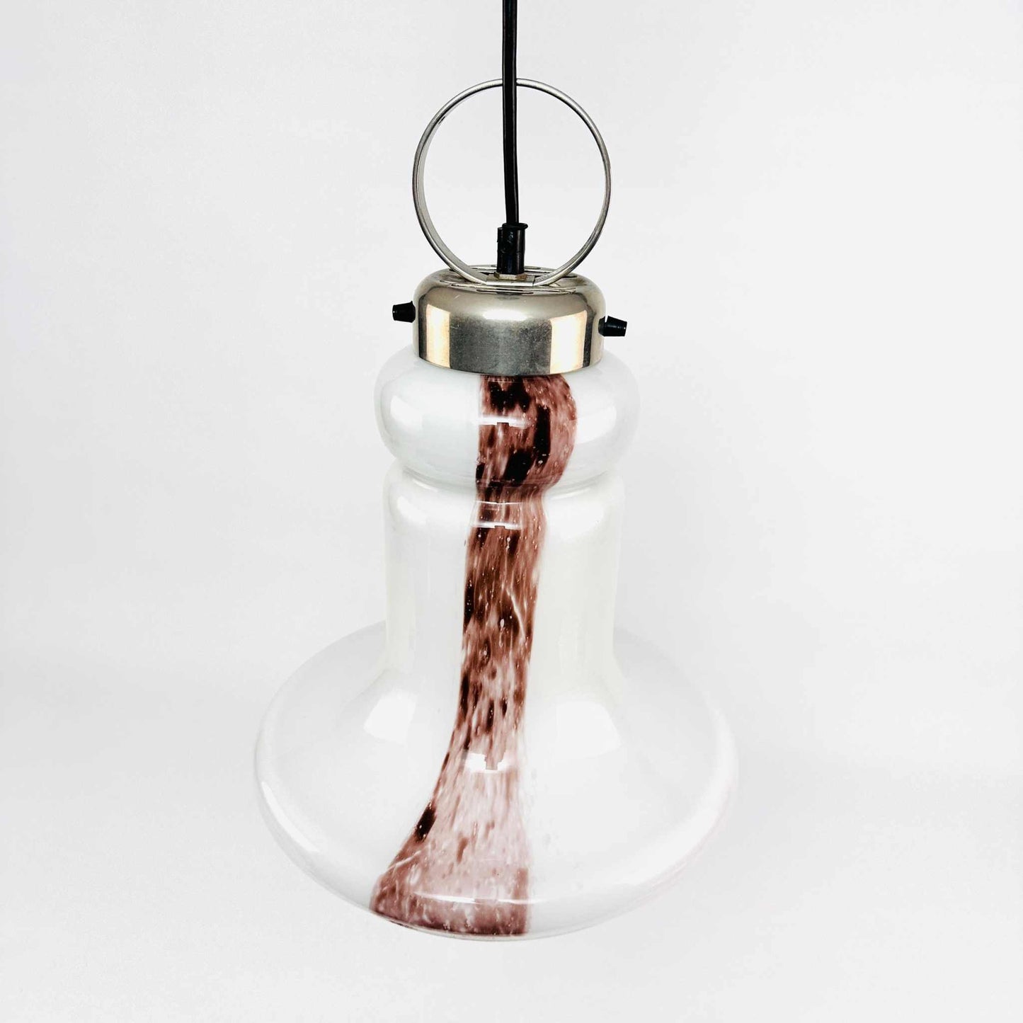 70er Jahre Hänge Leuchte aus Glas und Chrom mit 28 cm Durchmesser und 65 cm Gesamthöhe in sehr gutem Zustand