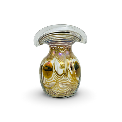 Frontansicht der Erwin-Eisch-Vase mit goldgelbem Pfauenauge-Dekor von 1987