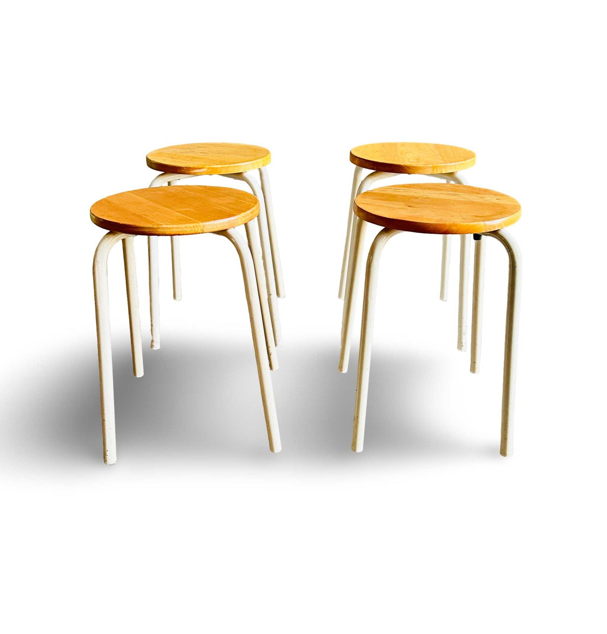 Vintage Hocker mit weiß lackiertem Metallgestell und honigfarbenem Holzsitz, stapelbar, 1980er Jahre