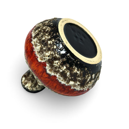 Vase Jopeko couché, dessous émaillé noir avec anneau de pied clair