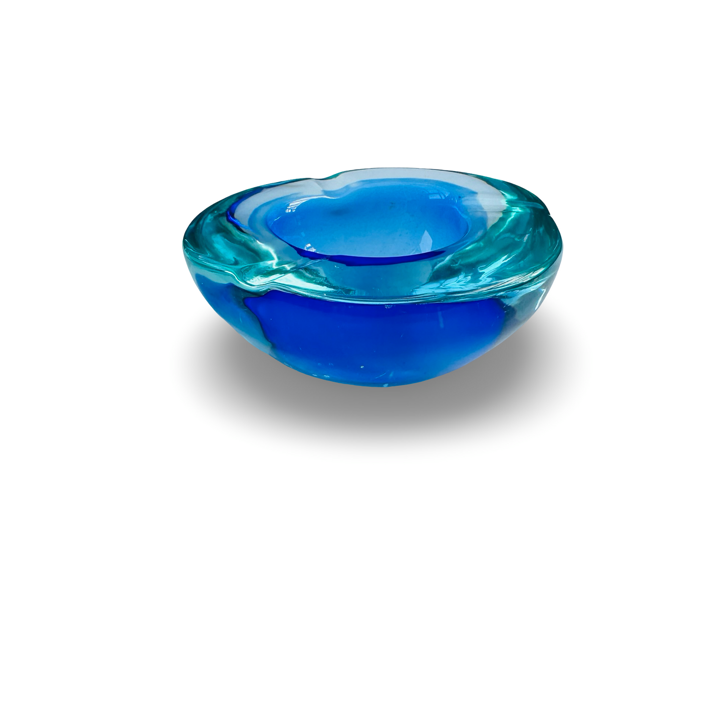 Blauer Murano Aschenbecher aus den 1970er Jahren, 10,5 cm Durchmesser, 4,5 cm Höhe, guter Zustand