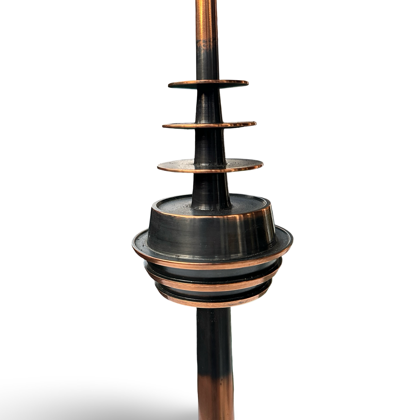 Fernsehturm-Skulptur, gedrechseltes Kupfer brüniert, 55 cm, 1960er