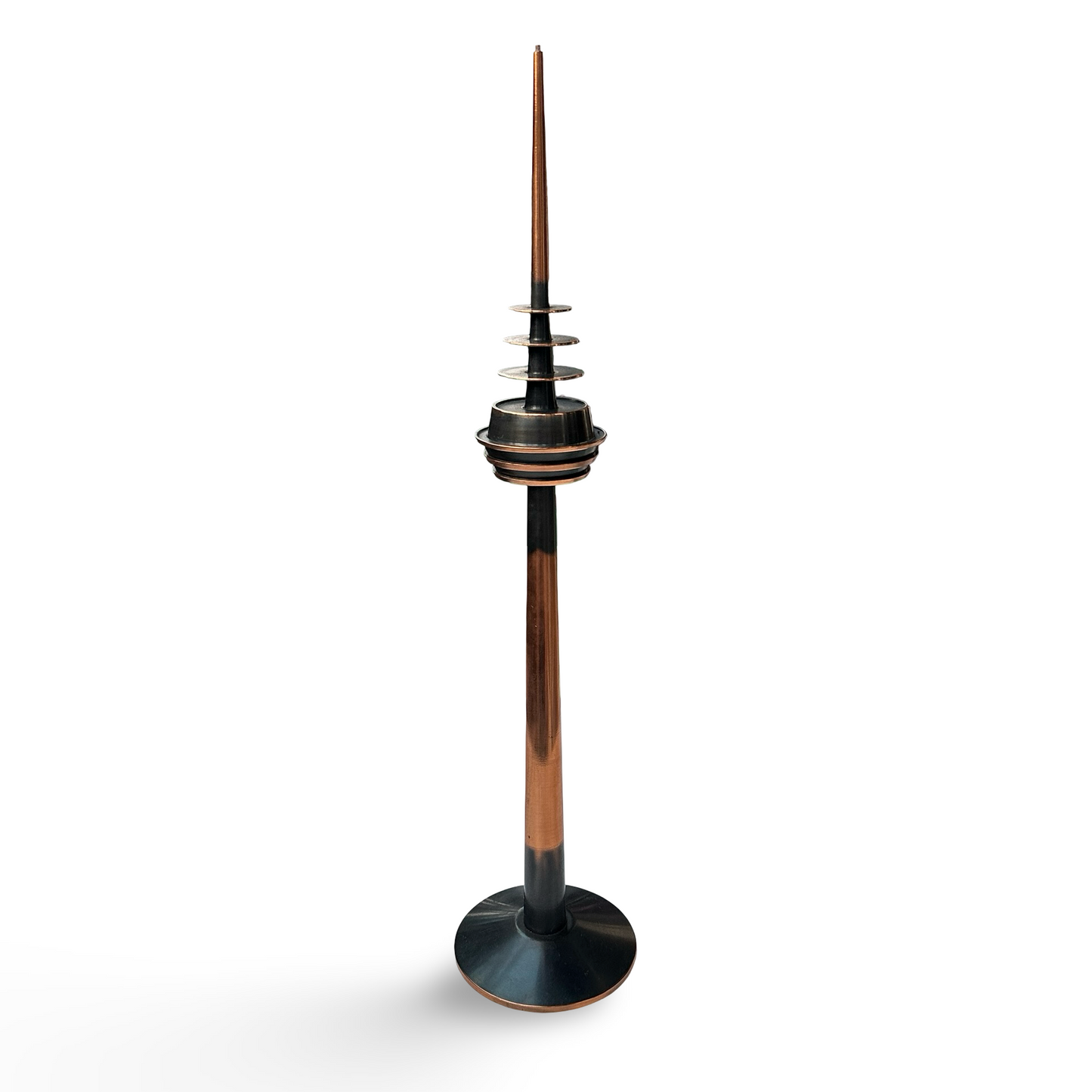 Fernsehturm-Skulptur, gedrechseltes Kupfer brüniert, 55 cm, 1960er