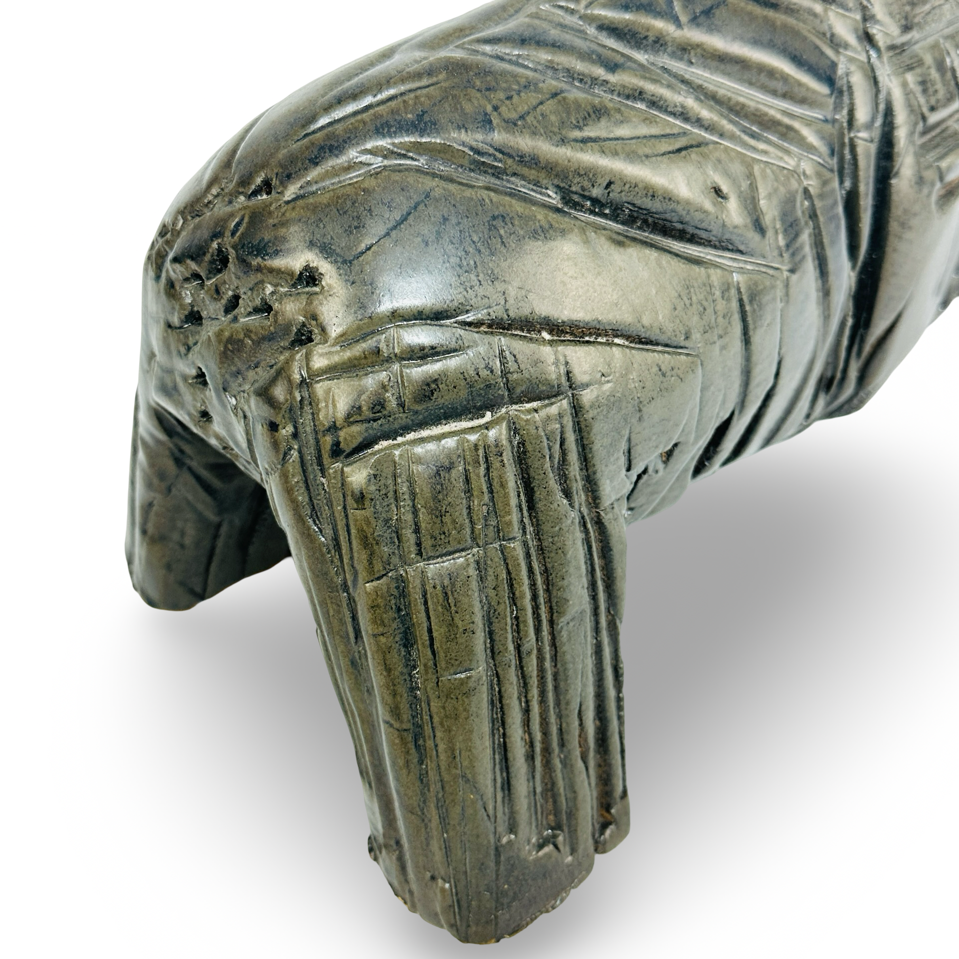 Monumentale Studiokeramik-Skulptur eines Rhinozeros aus französischem Grès, signiert „Mosset“ aus den 1970er/80er Jahren