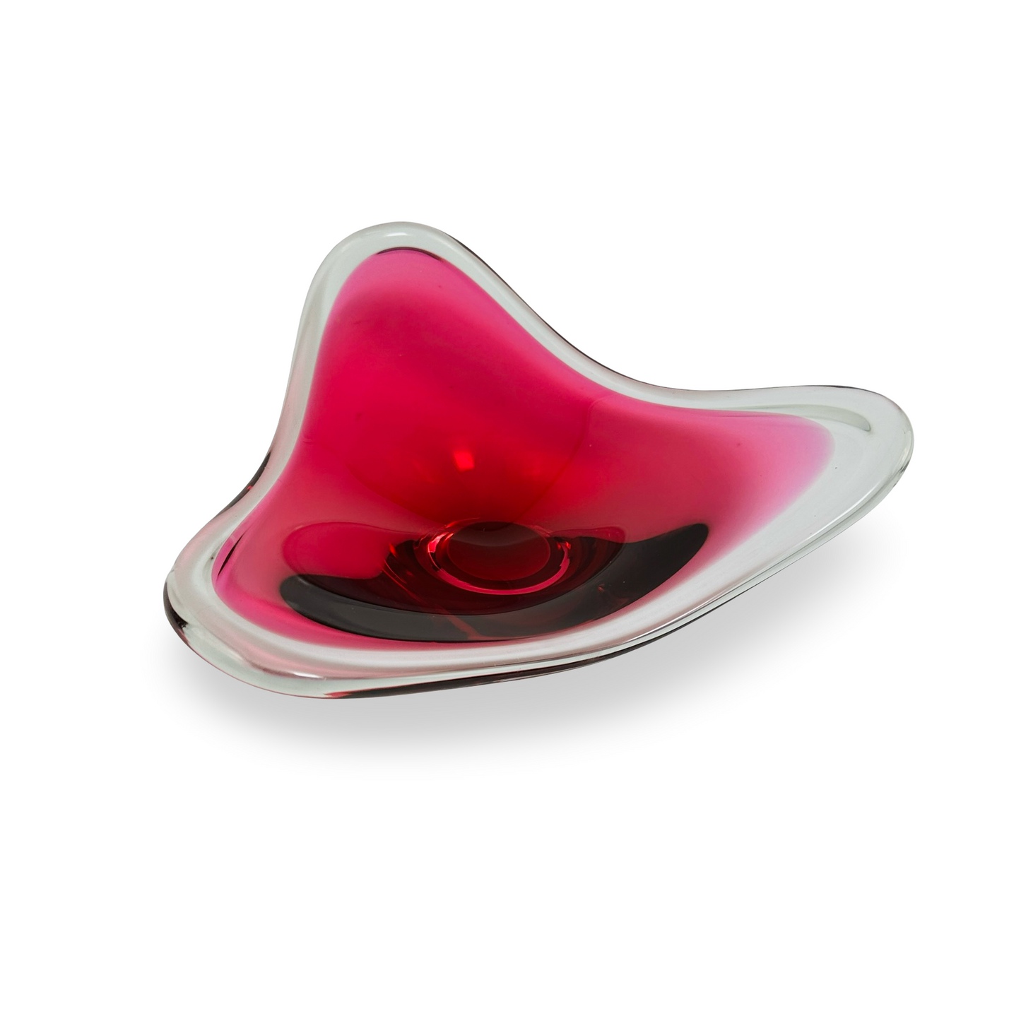 Sommerso-Dreieckschale aus Cranberry-Kristallglas von Josef Hospodka, 1960er, dreieckige Form mit drei Spitzen