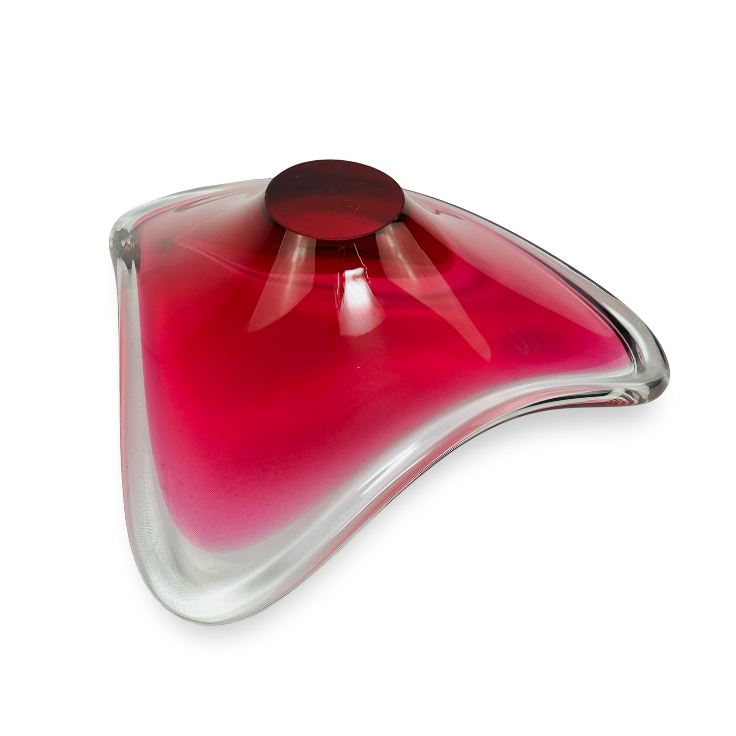 Sommerso-Dreieckschale Cranberry Glas mit dreieckiger Blütenform von Josef Hospodka, 1960er Jahre