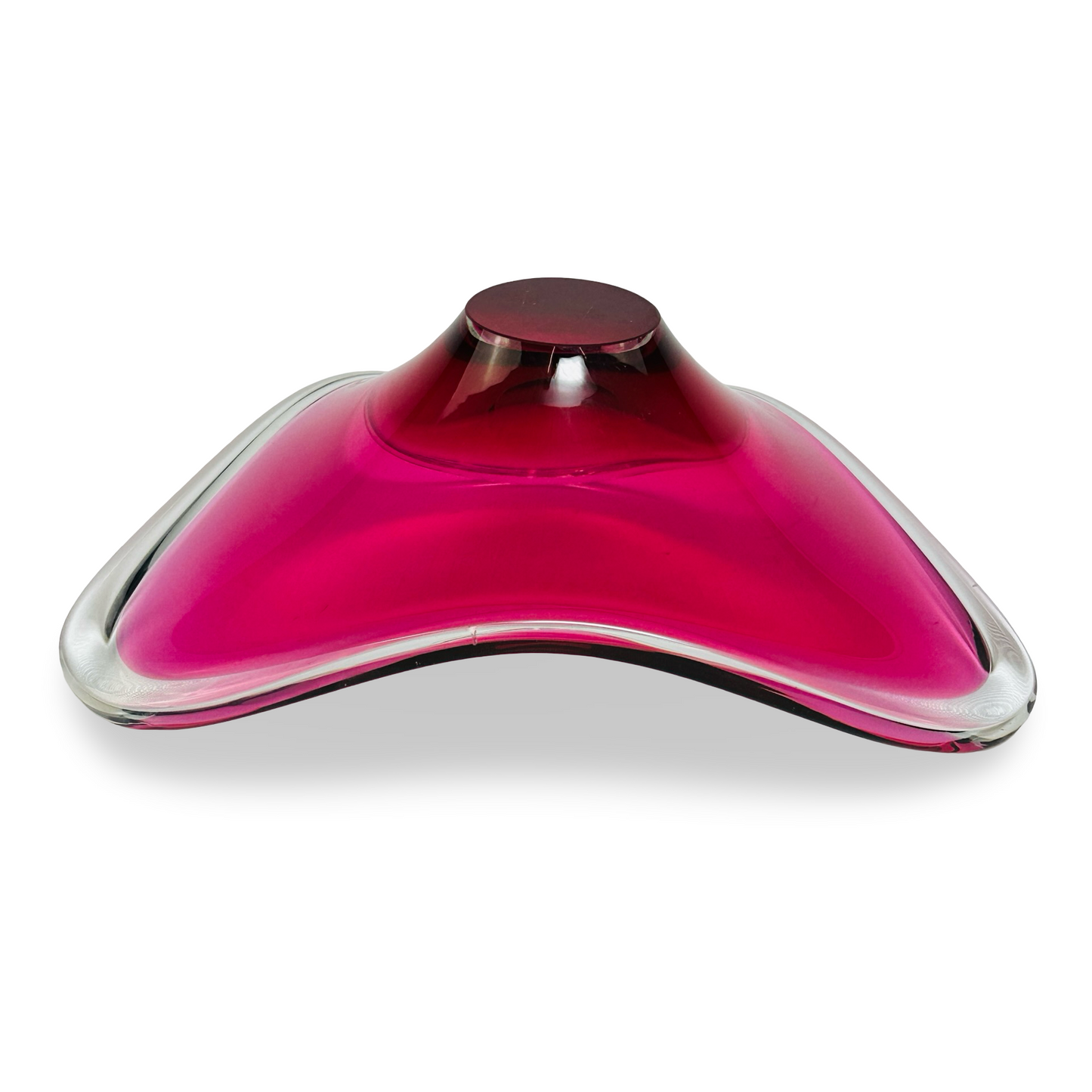 Sommerso-Dreieckschale aus Cranberry-Glas mit dreifach ausgezogenen Spitzen von Josef Hospodka, 1960er, skulpturale handgeblasene Glaskunst
