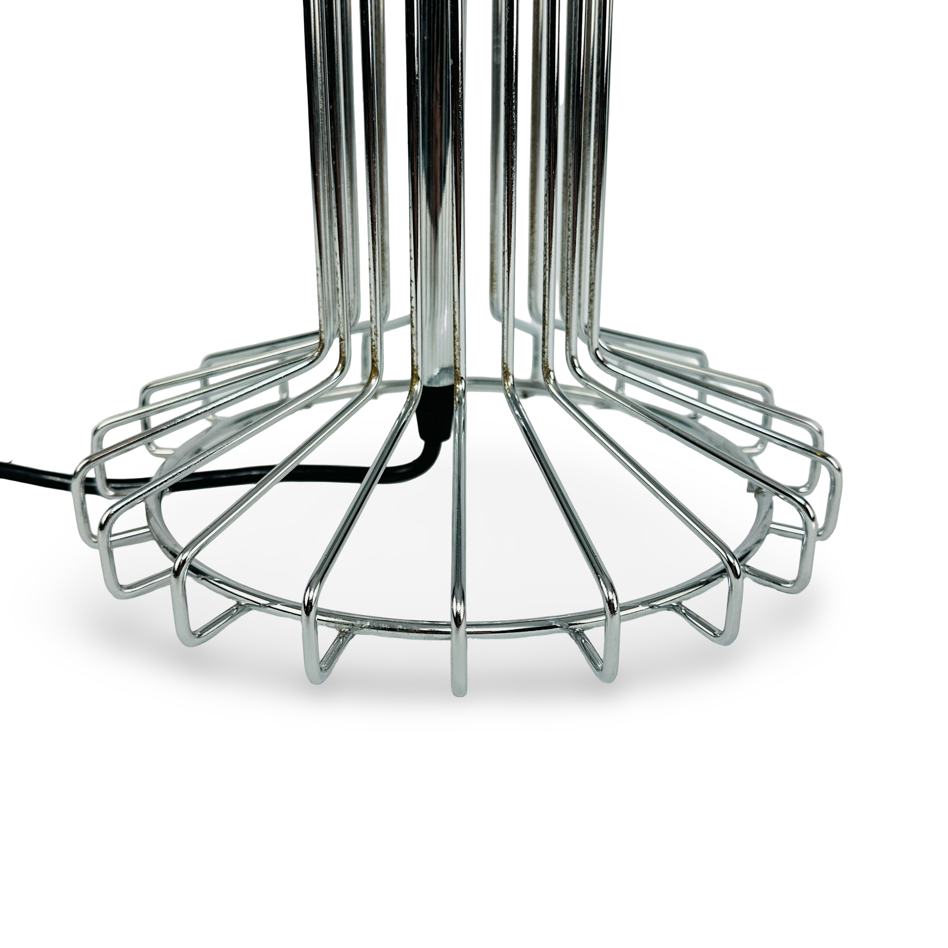Chrom-Draht-Käfig Tischlampe im Space-Age-Stil der 1970er Jahre aus Frankreich und Italien, verchromter Drahtgestell mit skulpturalem Design