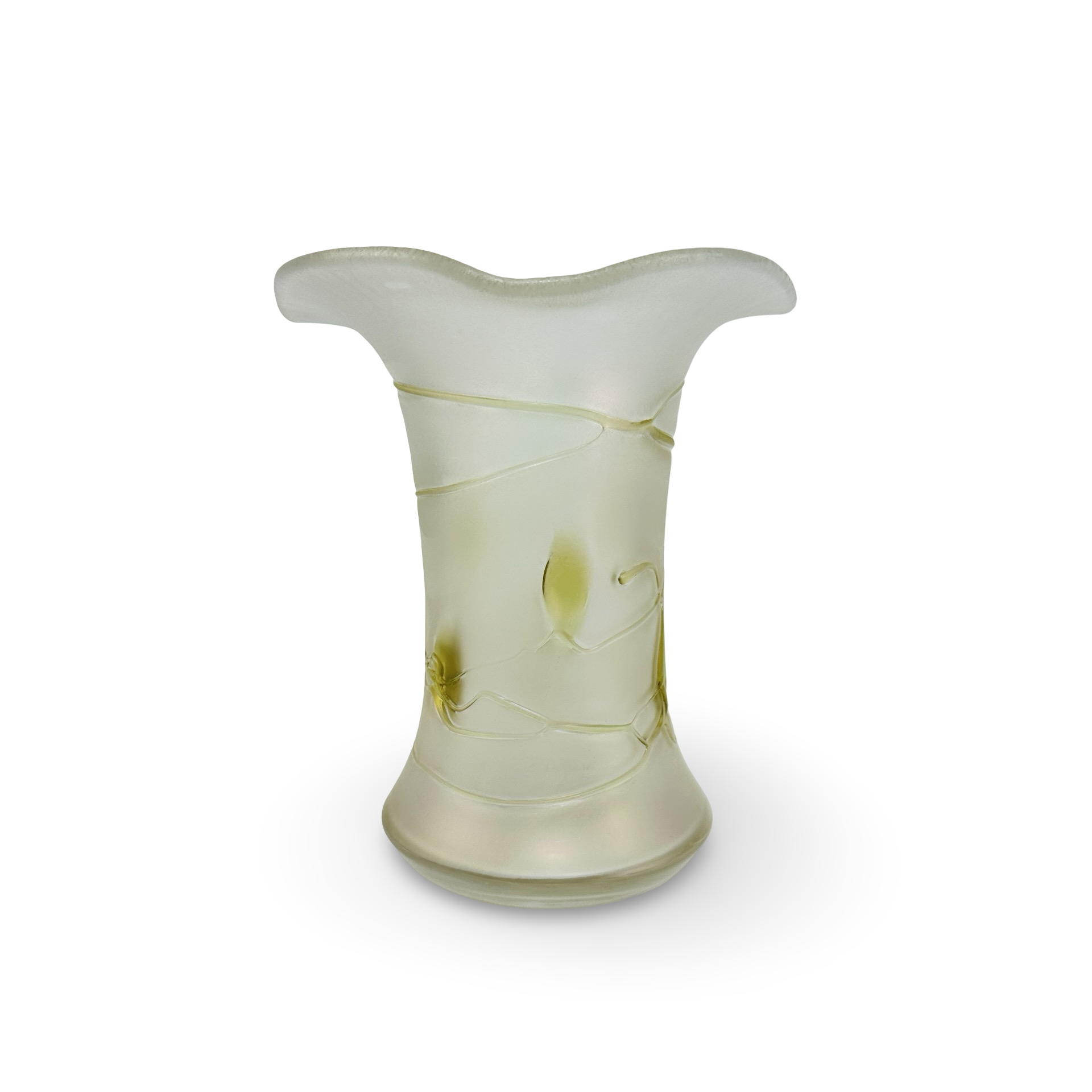 Böhmische Jugendstil-Trompetenvase aus satiniertem Glas mit Blumenapplikationen und Fadenauflage