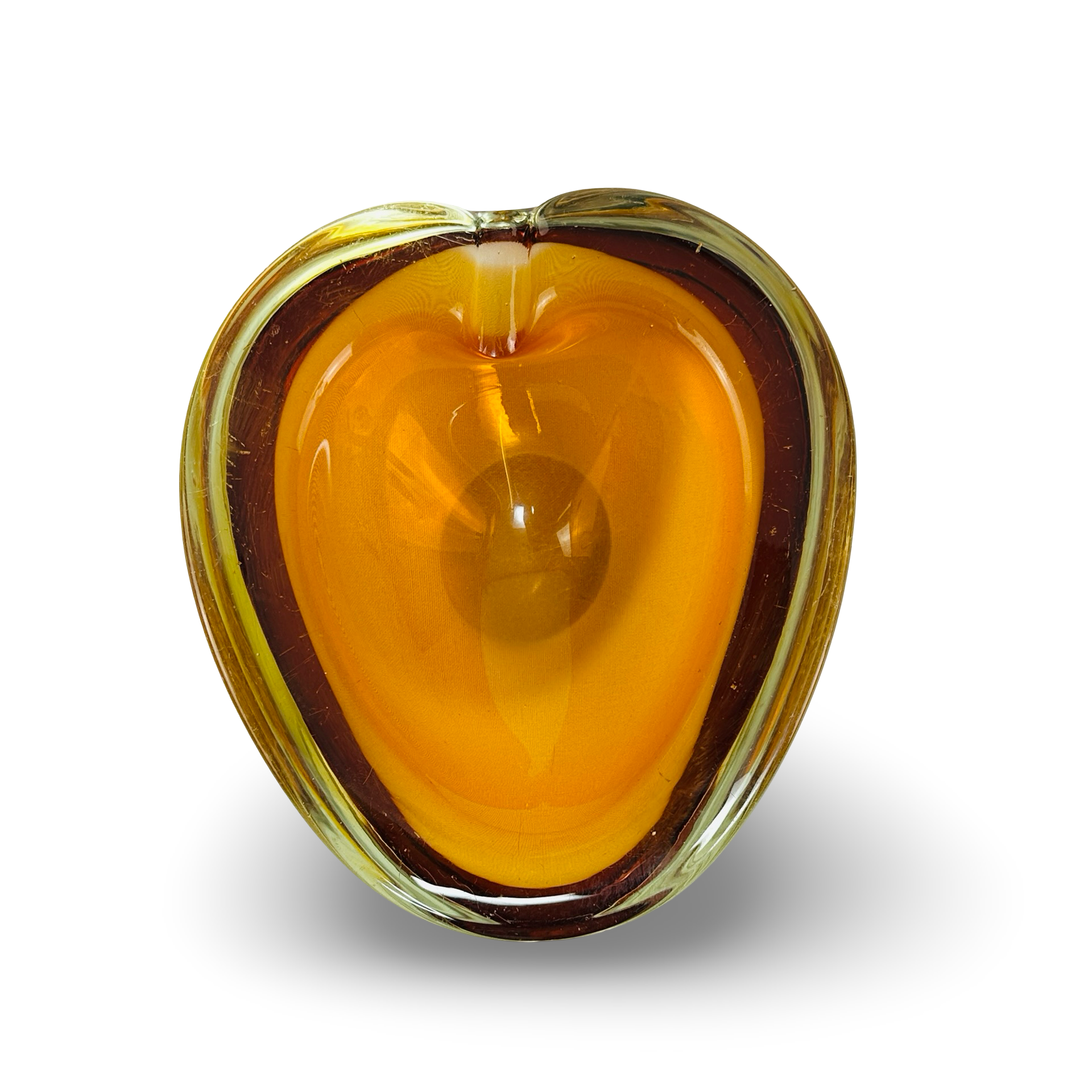 Sommerso Herzschale aus Murano-Glas mit bernstein-amber Kern und uran-gelbem Mantel im Stil der 1960er Jahre