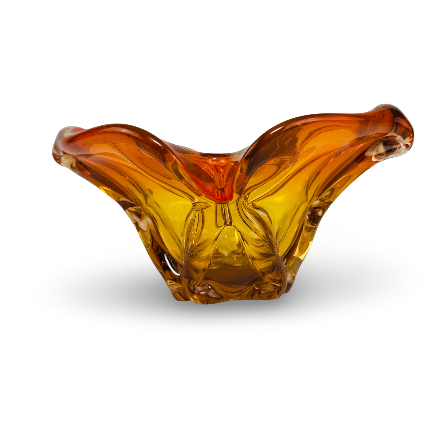 Freigeformte amber-orange Glasschale von Chřibská Sklárna, 1960er, skulptural und sternförmig