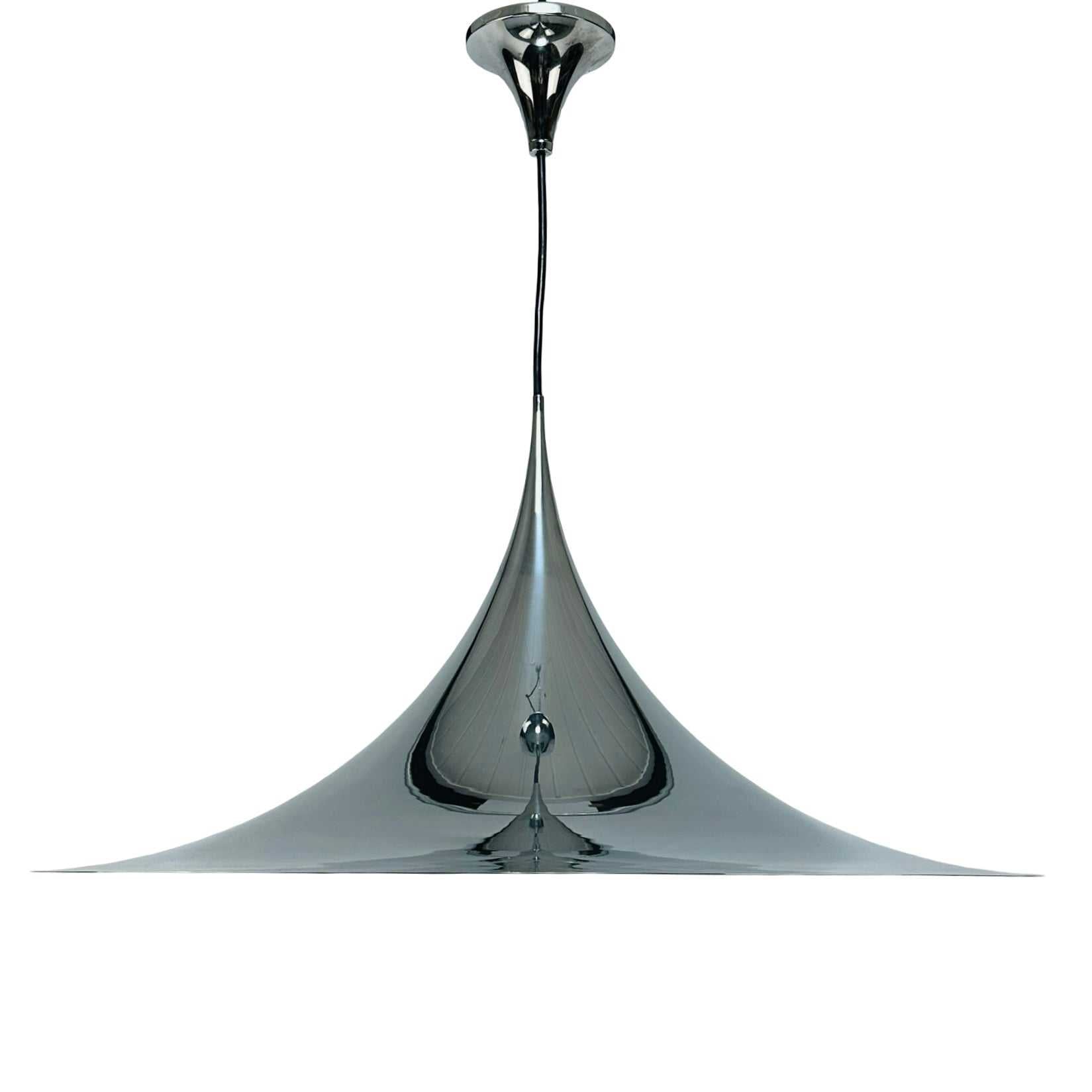 Fog & Mørup „Semi" Pendelleuchte Chrom Ø 70 cm von 1967 mit polierter Trompetenform aus den 1960er Jahren