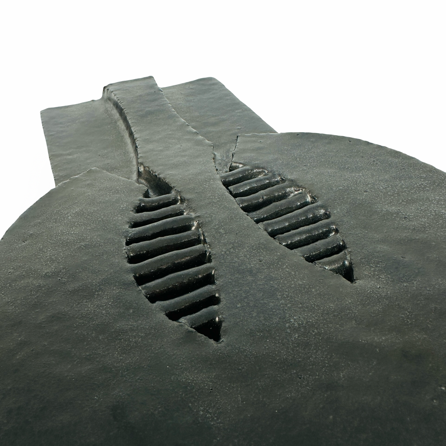 Abstrakte schwarz glasierte Studiokeramik-Skulptur mit kreisrunden Scheiben im Perignem-Stil, Belgien 1970er