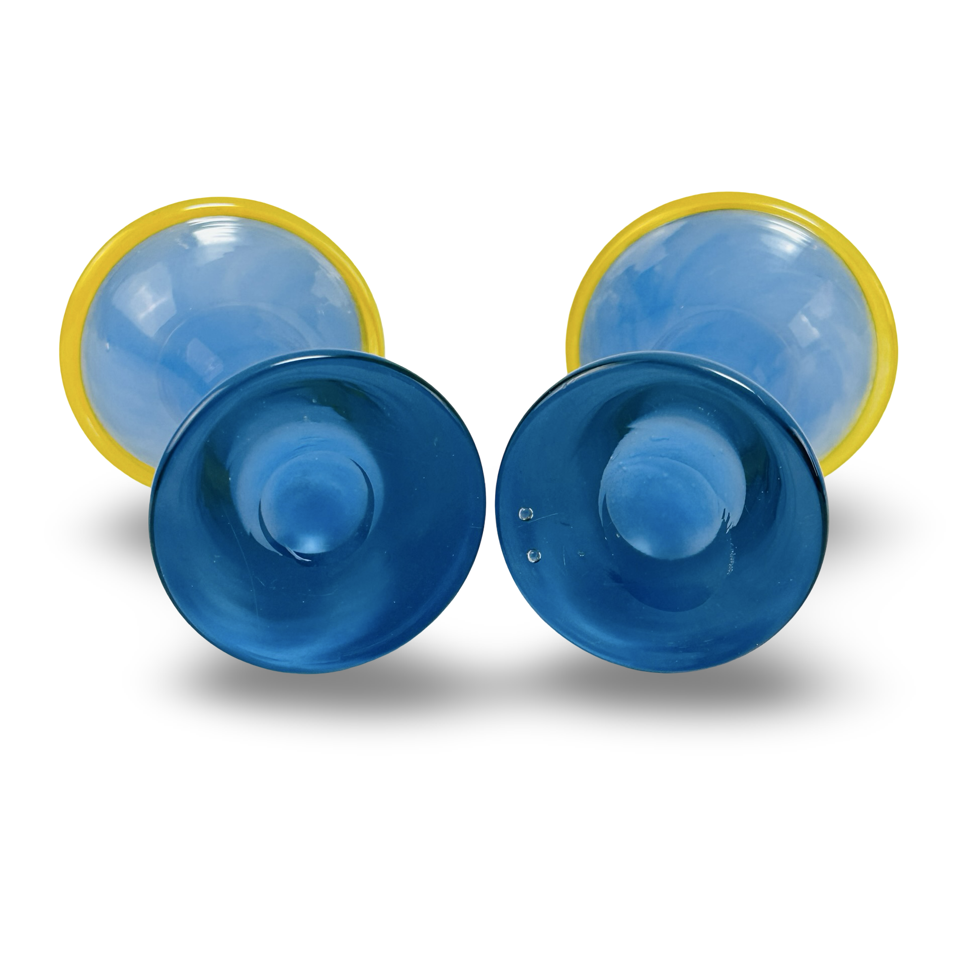 Paar mundgeblasene Solifleurvasen aus blauem Opalglas mit gelbem Rand, 1960er Jahre