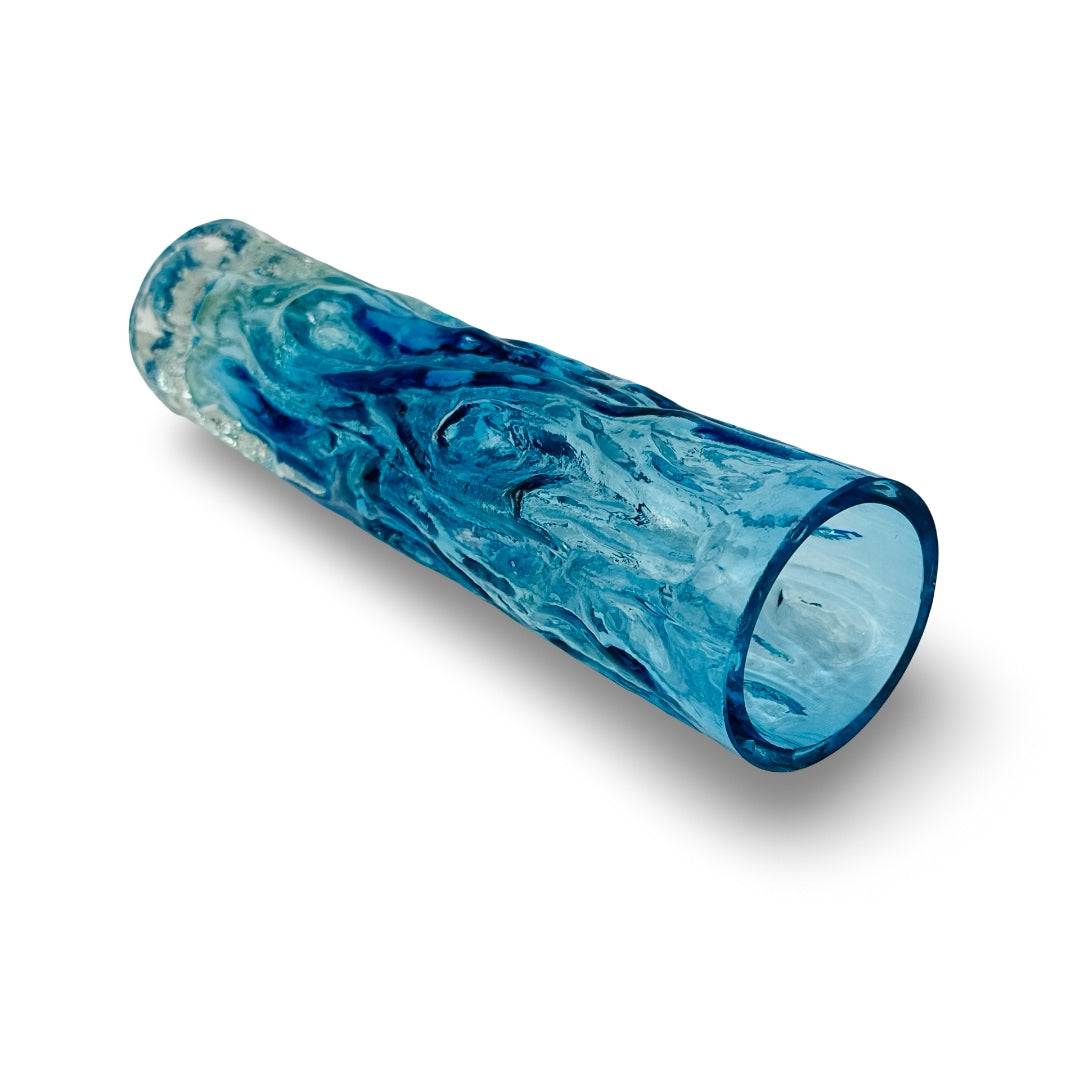 Liegende Ingrid Glas Borkenglas-Vase, Länge und schmale Mündung sichtbar