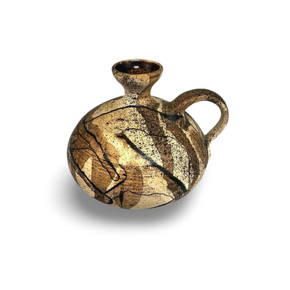 Vase en céramique d'atelier Liebenthron vue de dessus en biais, vue dans le col émaillé brun foncé à lèvre évasée