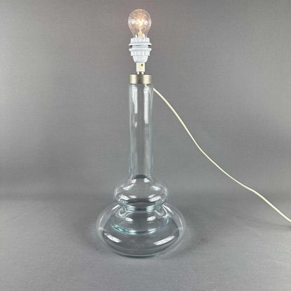 Holmegaard Glasleuchte ohne Schirm mit sichtbarer Glühlampe, Metallfassung und weißem Kabel