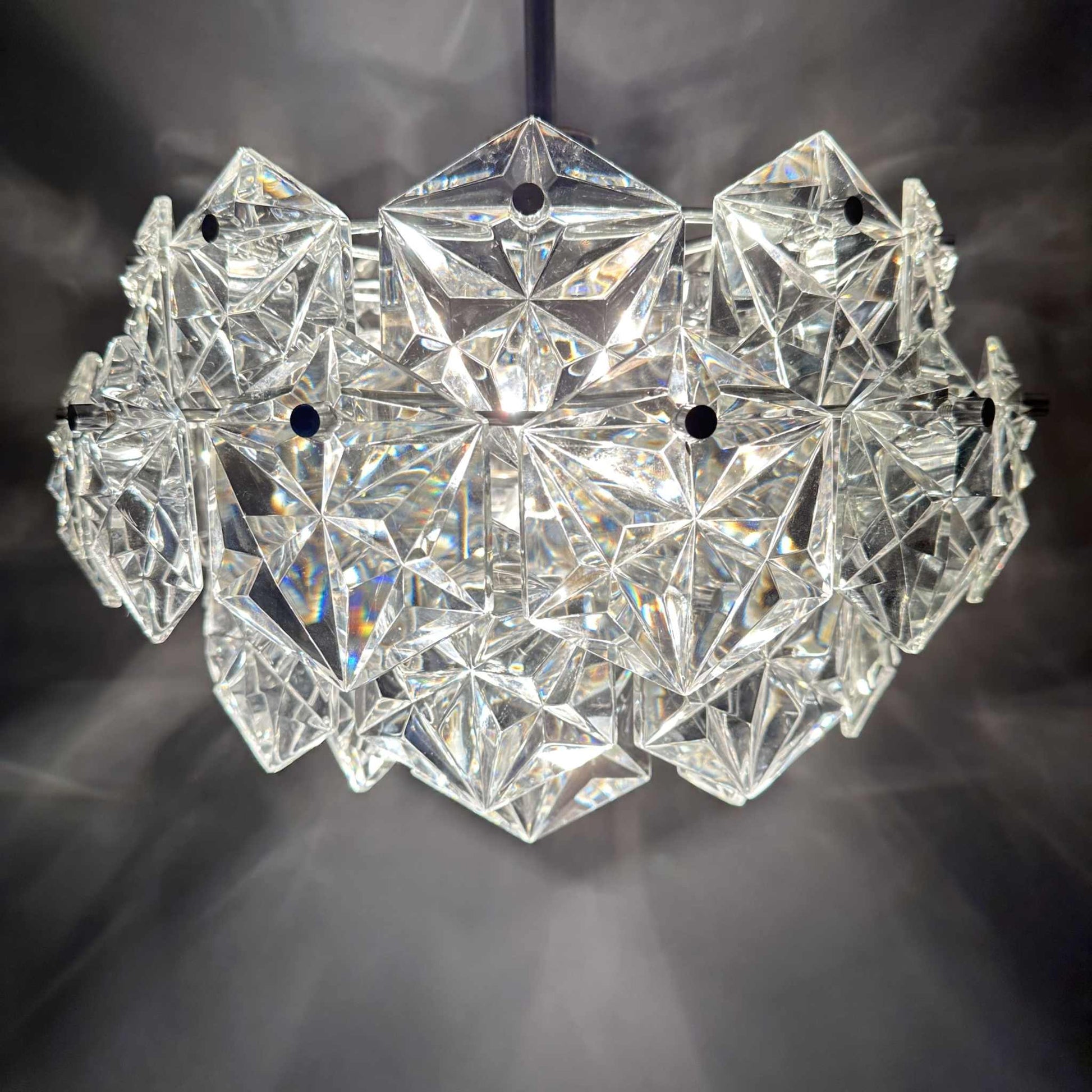 Kinkeldey Silber Kronleuchter mit Kristallglas aus den 70er Jahren, verchromtes Metall und 36 Kristalle, vintage Design