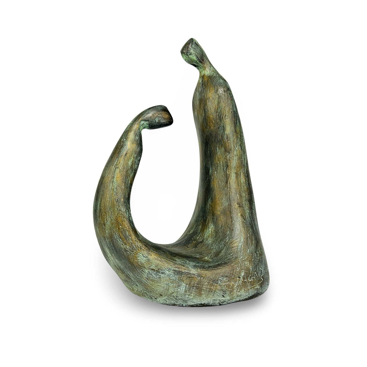 Abstrakte Keramikskulptur von Maraga mit zwei einander zugeneigten Figuren in Bronze-Patina-Lasur, Frontalansicht freigestellt