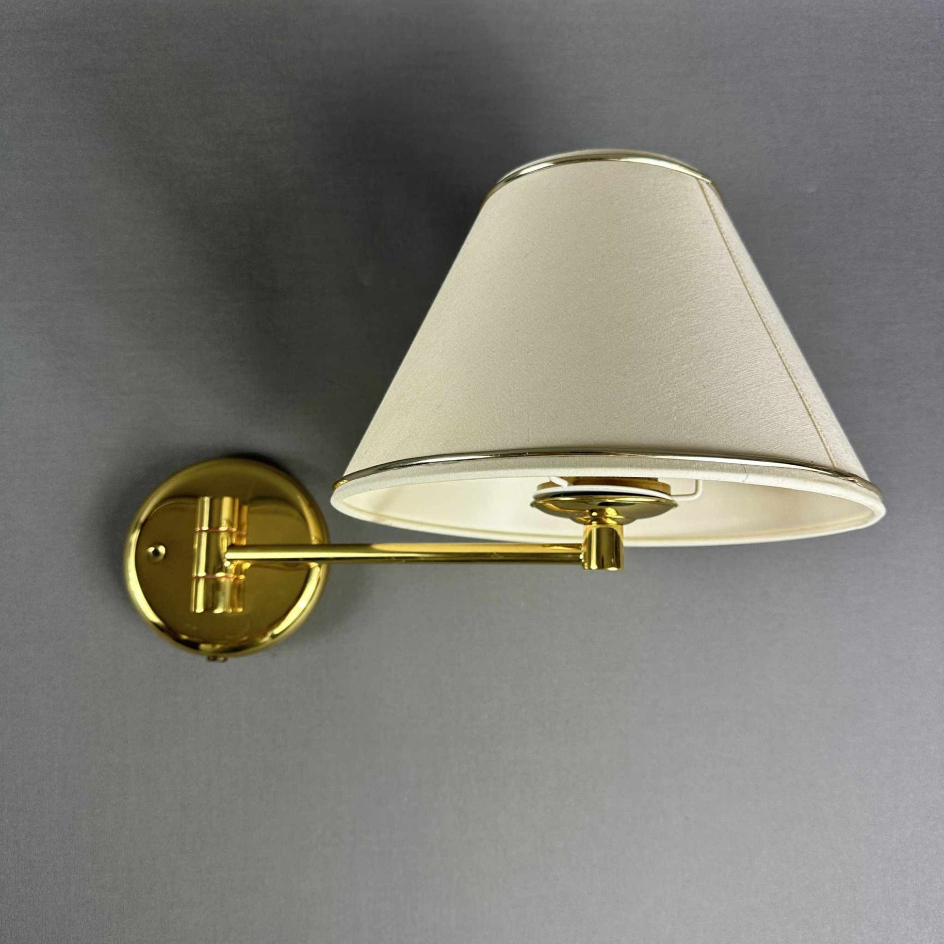 Messing Swing Wandleuchte mit Schwenkarm im 1970er Regency-Stil