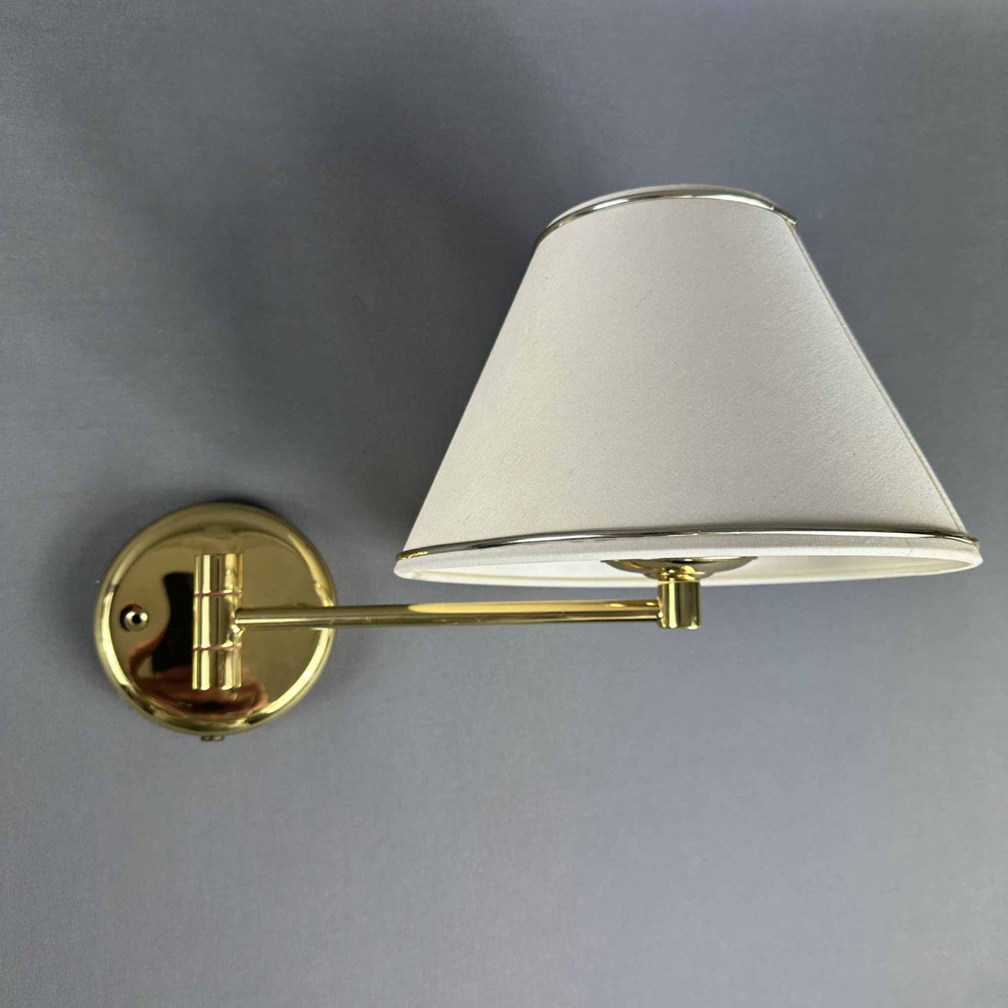 Messing Swing Wandleuchten mit Schwenkarm im 1970er Regency-Stil