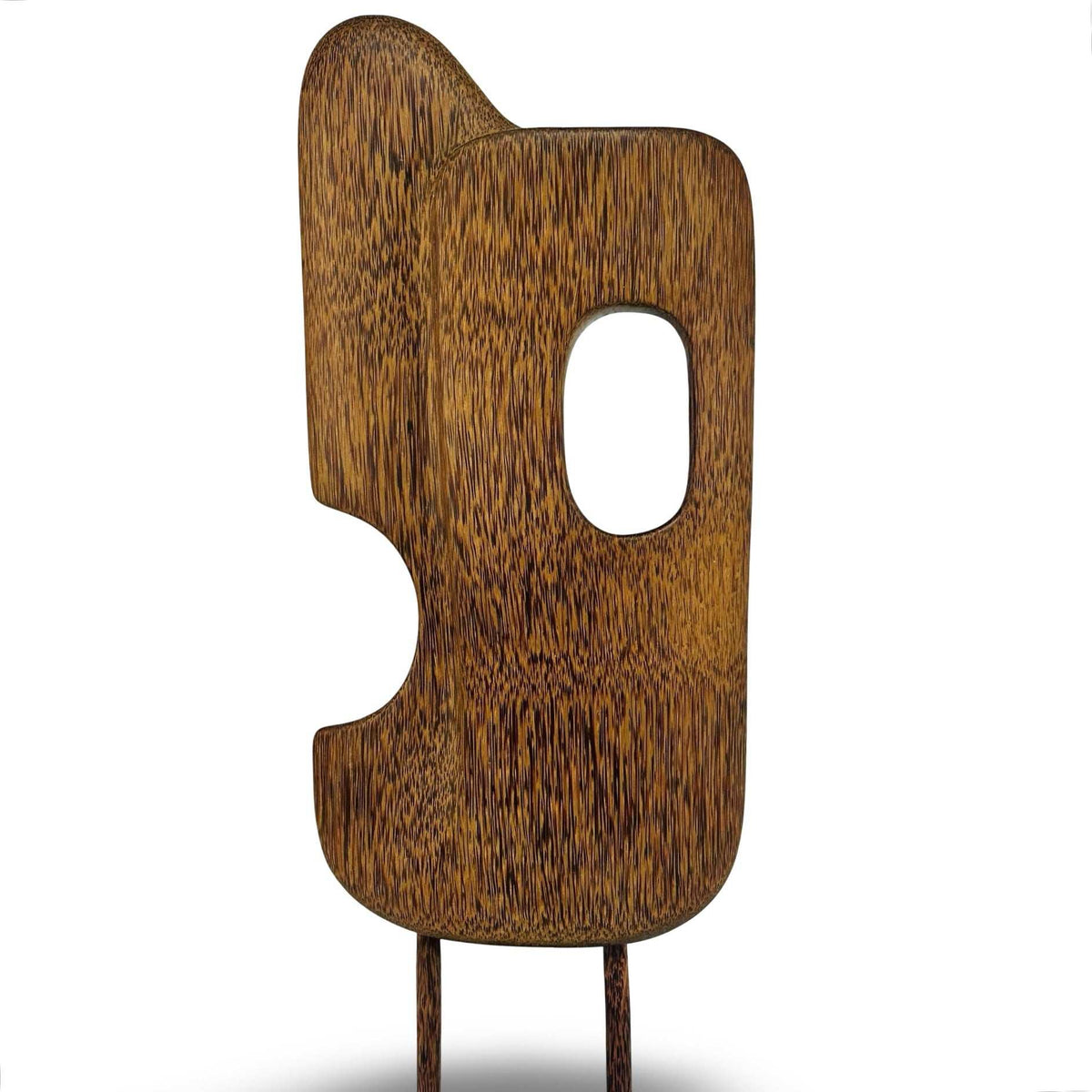 Detail des oberen Teils mit ovalem Durchbruch und gestreifter Wenge-Maserung
