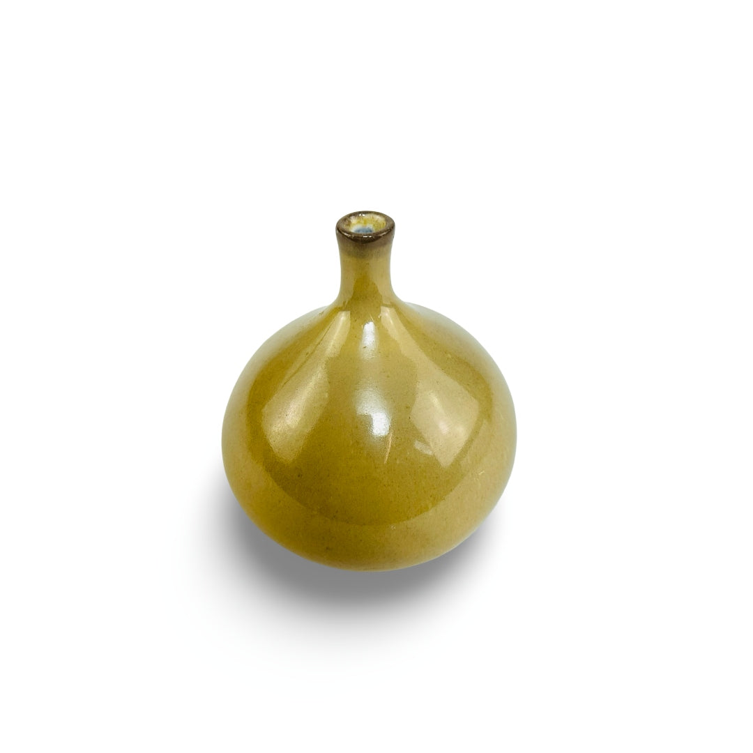 Ruelland Vase 'Boule' mit schlankem Hals – Dreiviertelansicht
