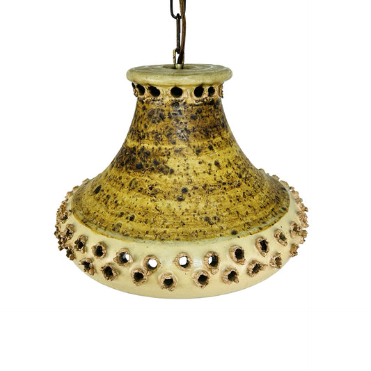 Vintage Keramik-Pendelleuchte mit Lochdekor auf weißem Grund, ockergelb gesprenkelte Glasur, cremefarbener Rand mit zwei Reihen Kraterlöchern