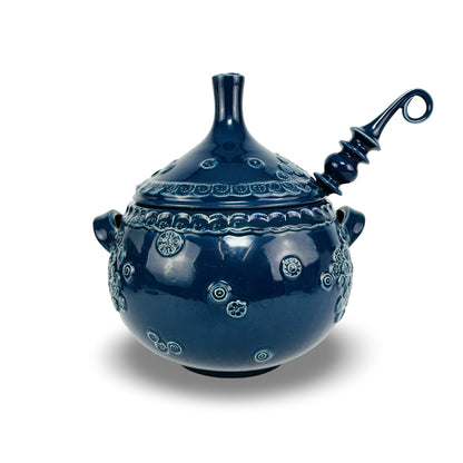 Blaue Bowleschüssel von Björn Wiinblad mit zwiebelförmigem Deckel und eingehängter Kelle