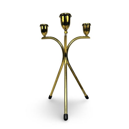 Chandelier vintage Wolfgang von Wersin en laiton, trois feux sur trépied, vue d’ensemble