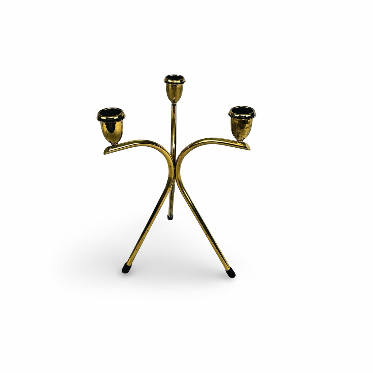 Chandelier mid-century à trois feux en laiton, vue légèrement en plongée